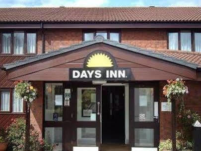 Days Inn Bridgend Cardiff Bagian luar foto